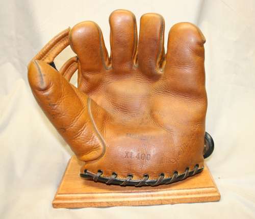 Joe Medwick Wilson XL400 Front